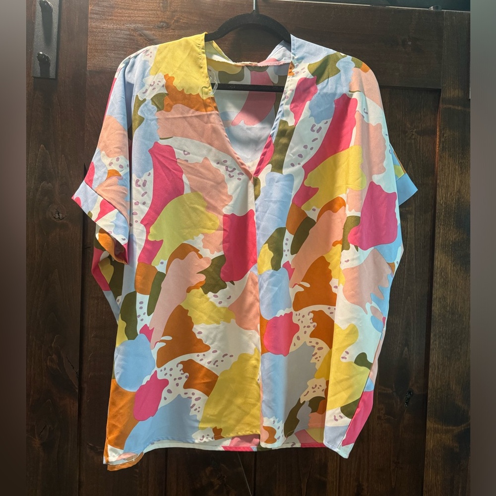 BRAND NEW Top